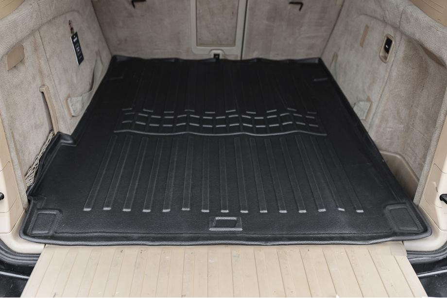 BMW X5 E70 2007-2013 Trunk Mat Stingray 3D Image