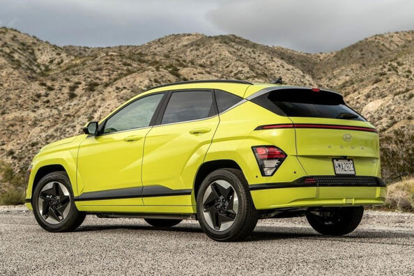 Review of the second generation electric crossover Hyundai Kona Electric Photo 4