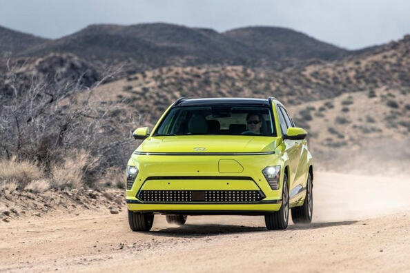 Review of the second generation electric crossover Hyundai Kona Electric Photo 1