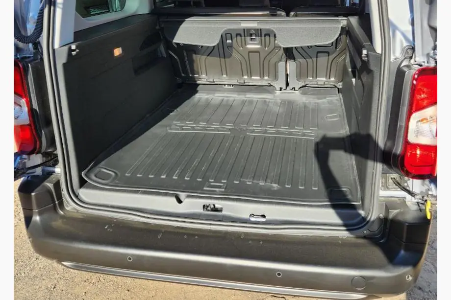 Peugeot Partner/Rifter 2019- 3D Trunk Mat Long Wheelbase (Stingray) Image