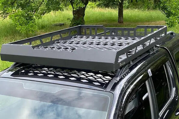 What is an expedition trunk and why is it needed?