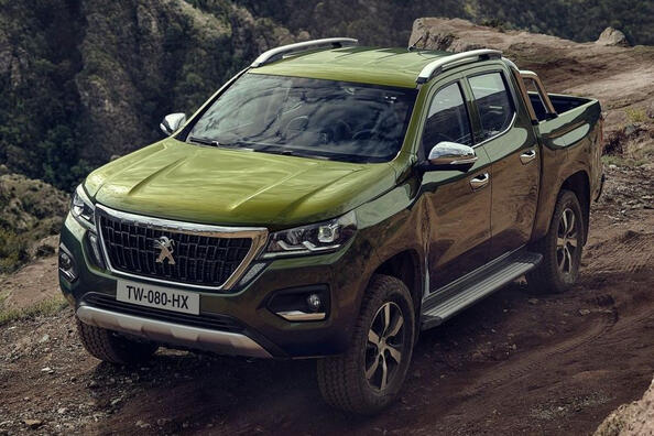 Review of all-wheel drive Peugeot Landtrek pickup