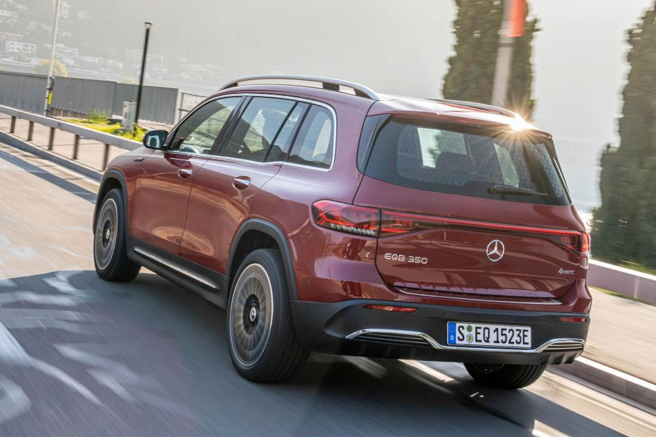 Mercedes-Benz EQB: an elegant electric crossover