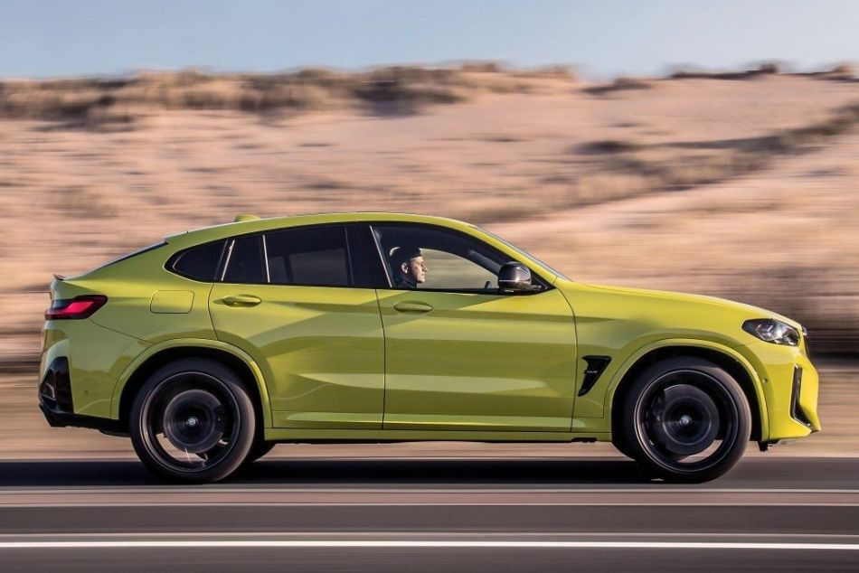 Overview of the sports modification of the BMW X4 M crossover