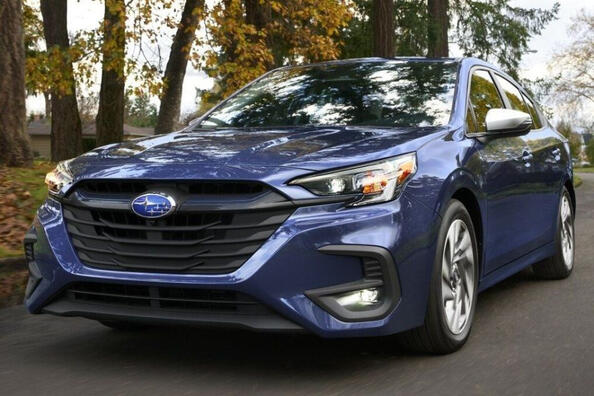 Review of the updated all-wheel drive sedan Subaru Legacy