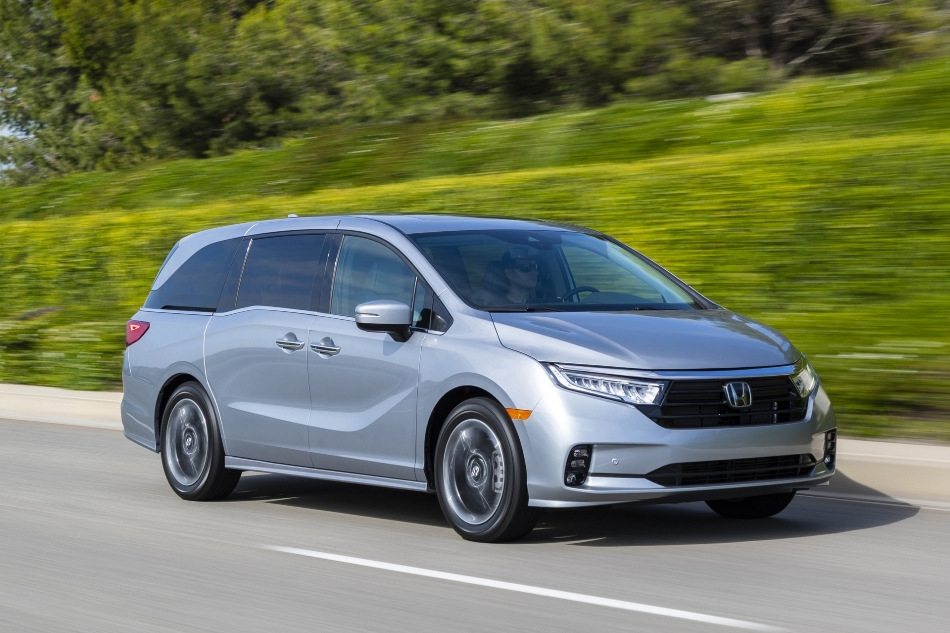 Honda Odyssey: a family minivan with unique features