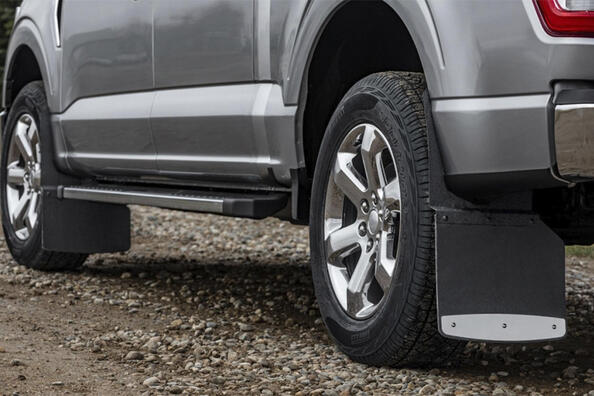 Which mudguards are better: plastic or rubber?