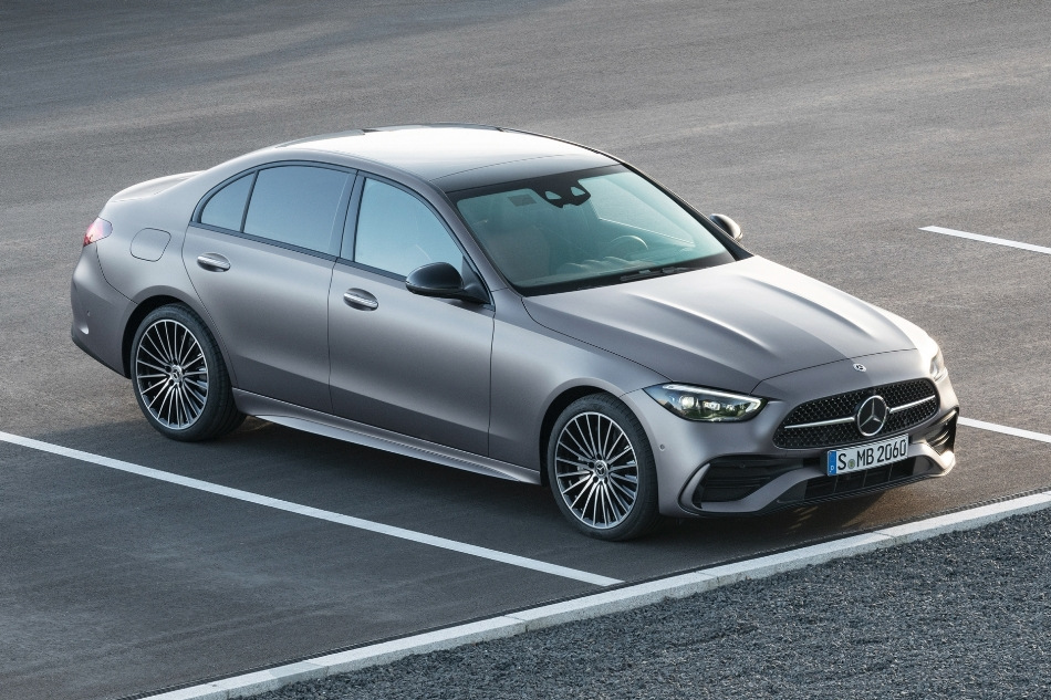 Mercedes-Benz C-Class W206: elegance and new generation technologies