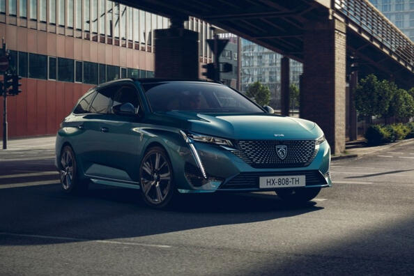 Review of the third generation of the Peugeot 308 SW station wagon