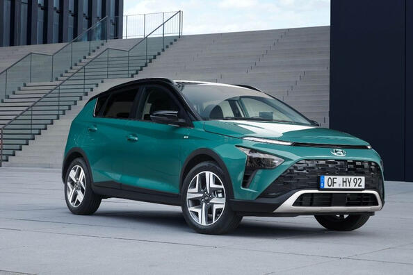 Review of the compact city crossover Hyundai Bayon