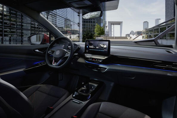 Review of all-wheel drive electric crossover Volkswagen ID.5 GTX Photo 5