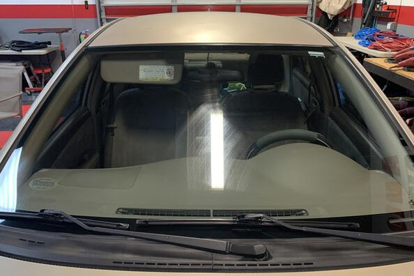 We get rid of scratches on the car glass: effective methods and recommendations