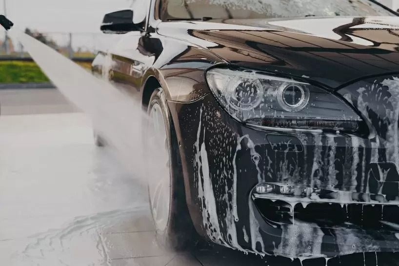Common mistakes when washing a car: how to avoid unpleasant surprises