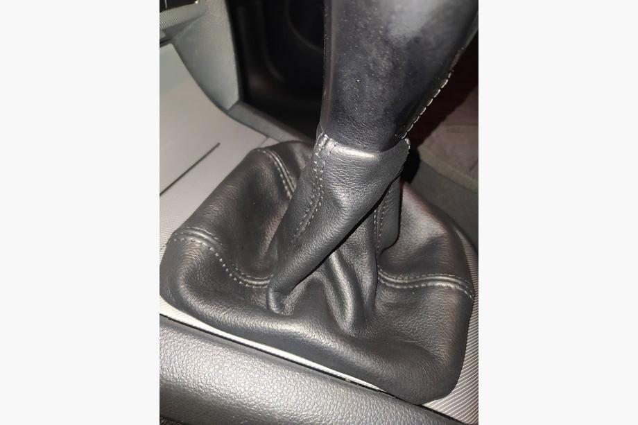 Skoda Octavia II A5 2006-2010 Leather Gear Shift Boot Image
