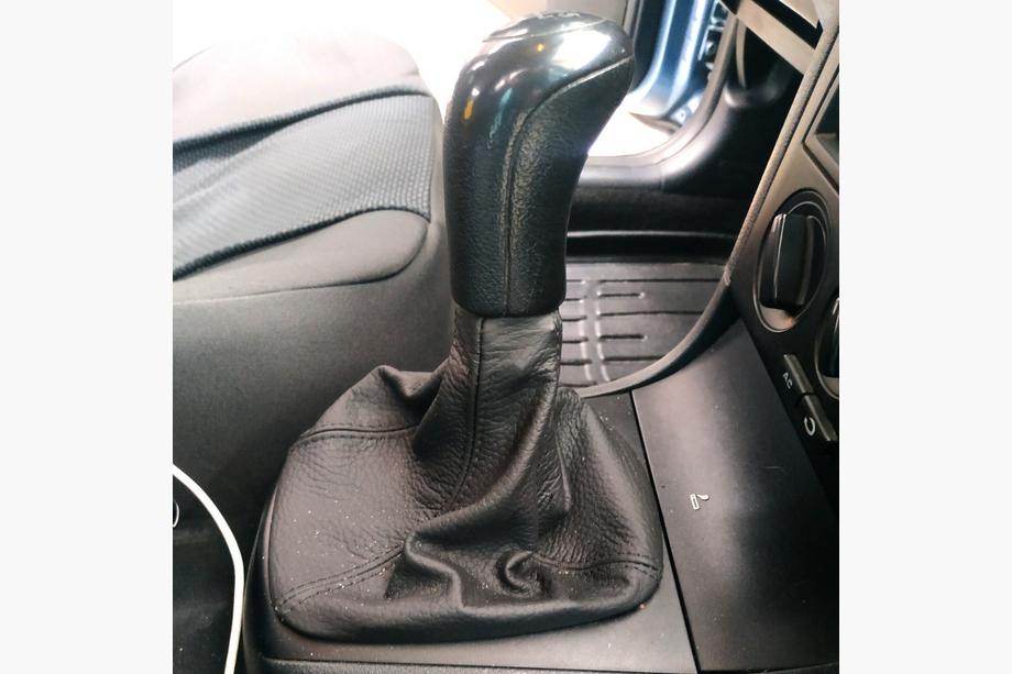 Skoda Octavia I Tour A4 1996-2010 Leather Gear Shift Boot Image