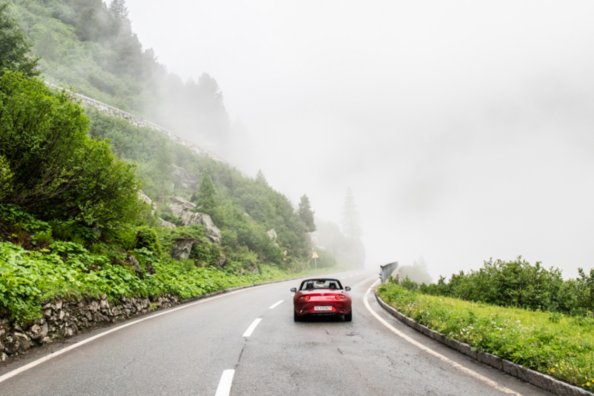 How to travel safely by car