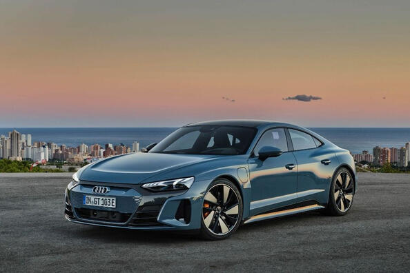 Review of the Audi e-tron GT quattro electric sports sedan