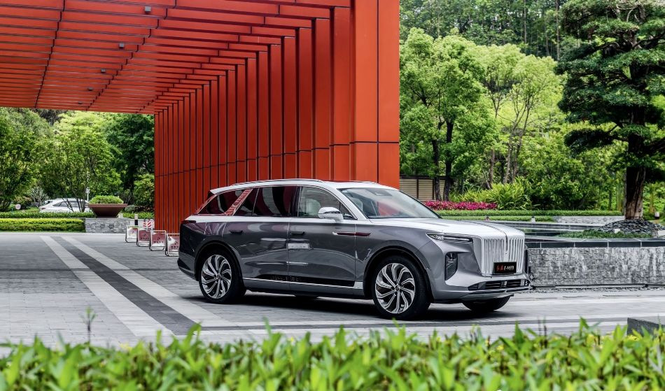 Hongqi E-HS9: a luxury electric car from China