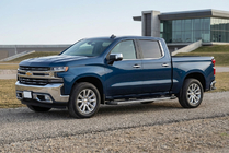 Chevrolet Silverado 2019- Side Steps RedLine V1 (2 pcs, Aluminum) photo 1
