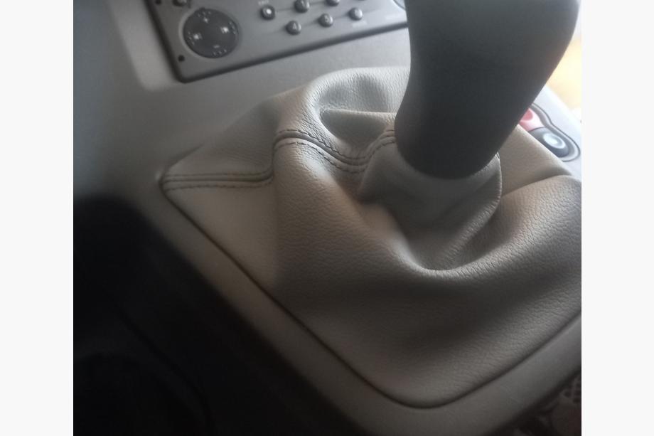 Renault Kangoo 2008–2020 Gear Shift Boot Leather Gray Photo 3
