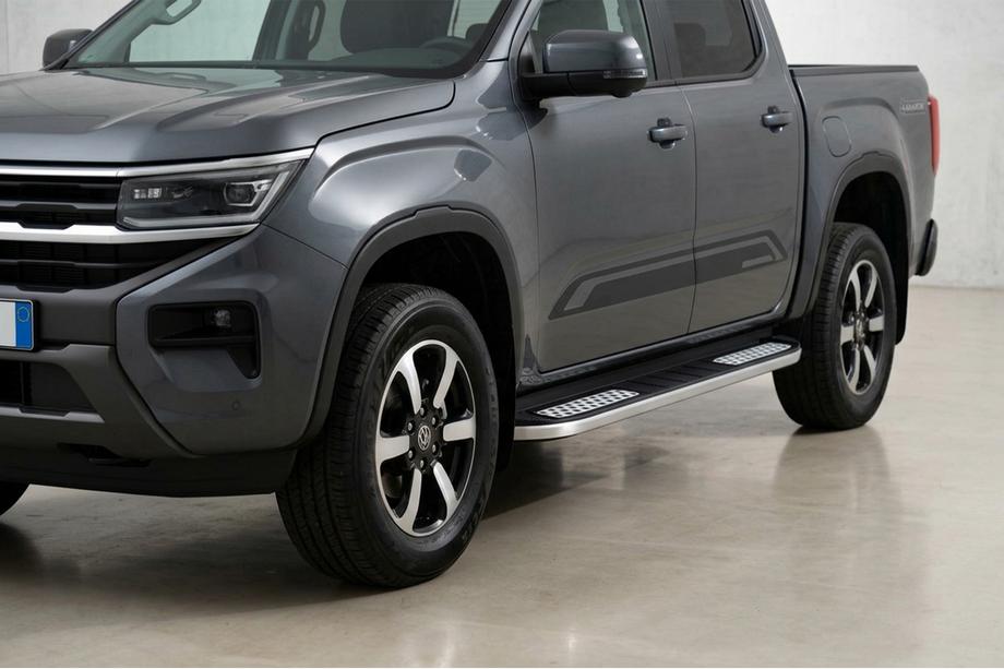 Volkswagen Amarok 2022- Side Steps Tayga V2 (2 pcs, Aluminum) Image