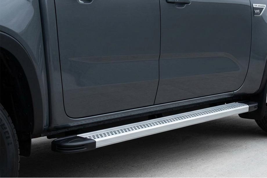 Volkswagen Amarok 2022- Side Steps Maya V2 (2 pcs, Aluminum) Image