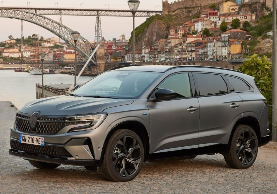 Renault Espace of the sixth generation: a review of the minivan