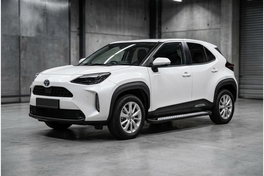 Toyota Yaris/Yaris Cross (XP210) 2020- Side Steps Vision New Black (2 pcs, Aluminum) Image