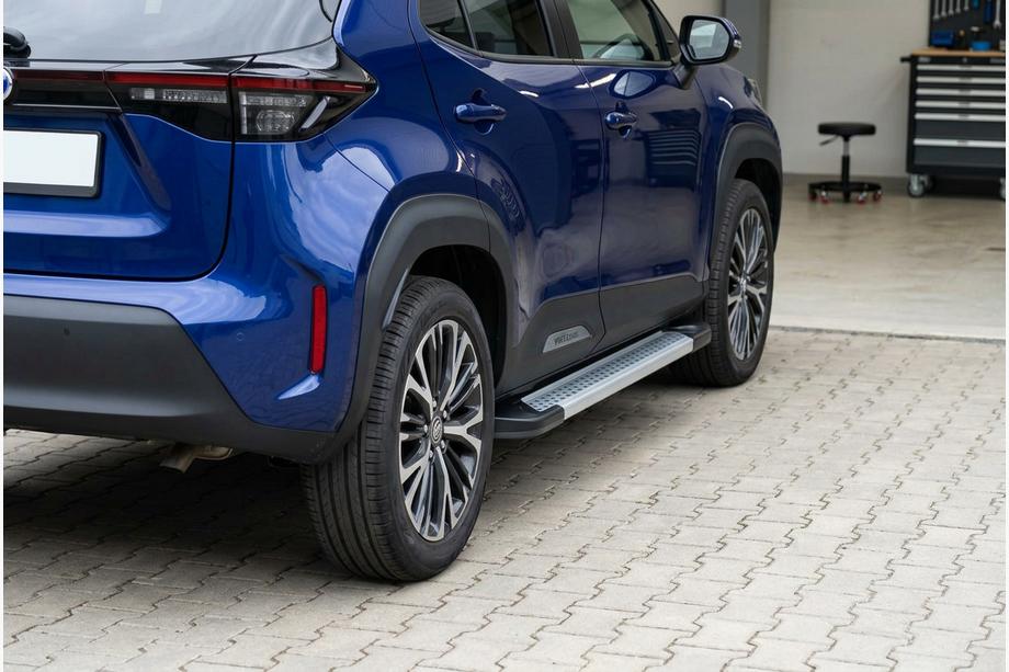 Toyota Yaris/Yaris Cross (XP210) 2020- Side Steps Vision New Grey (2 pcs, Aluminum) Image