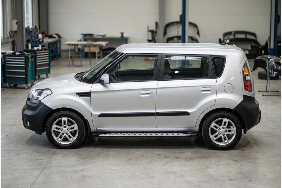 Kia Soul I 2008-2013 Side Steps Shining V1 (2 pcs, Aluminum) Image
