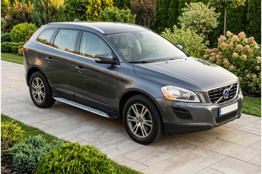 Volvo XC60 2009-2017 Side Steps Shining V1 (2 pcs, Aluminum) Image