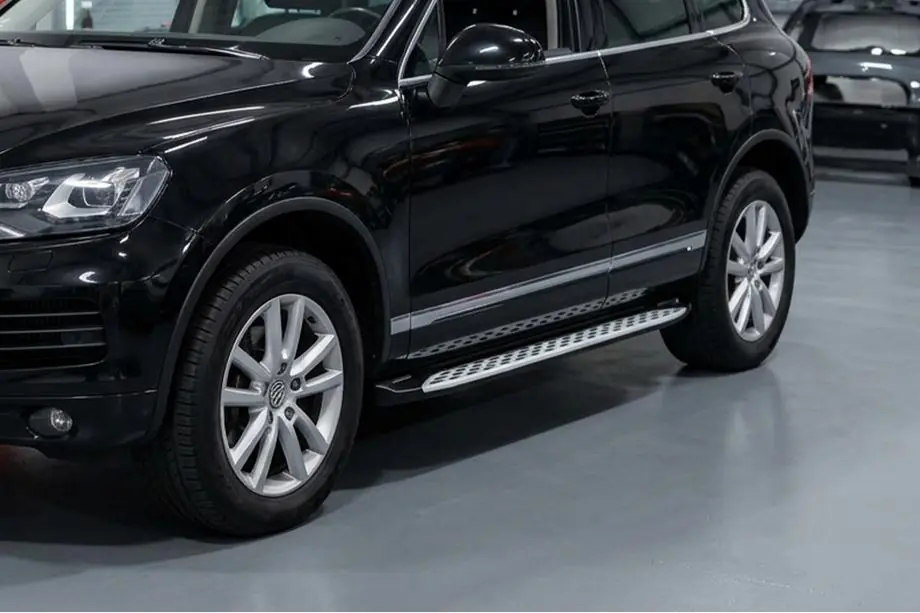 Porsche Cayenne 2010-2017 Side Steps Shining V1 (2 pcs, Aluminum) Image