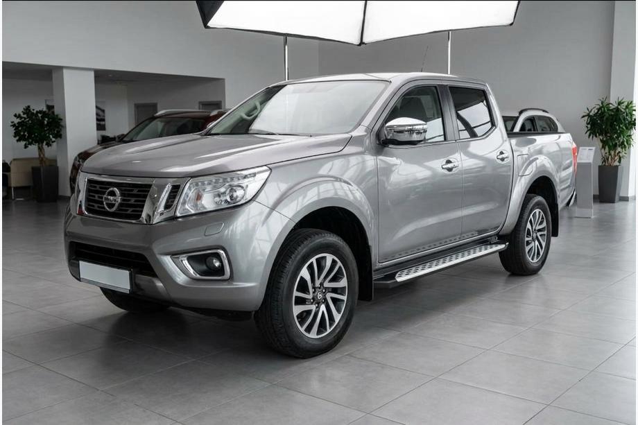Nissan Navara/NP300 2016- Side Steps Shining V1 (2 pcs, Aluminum) Image