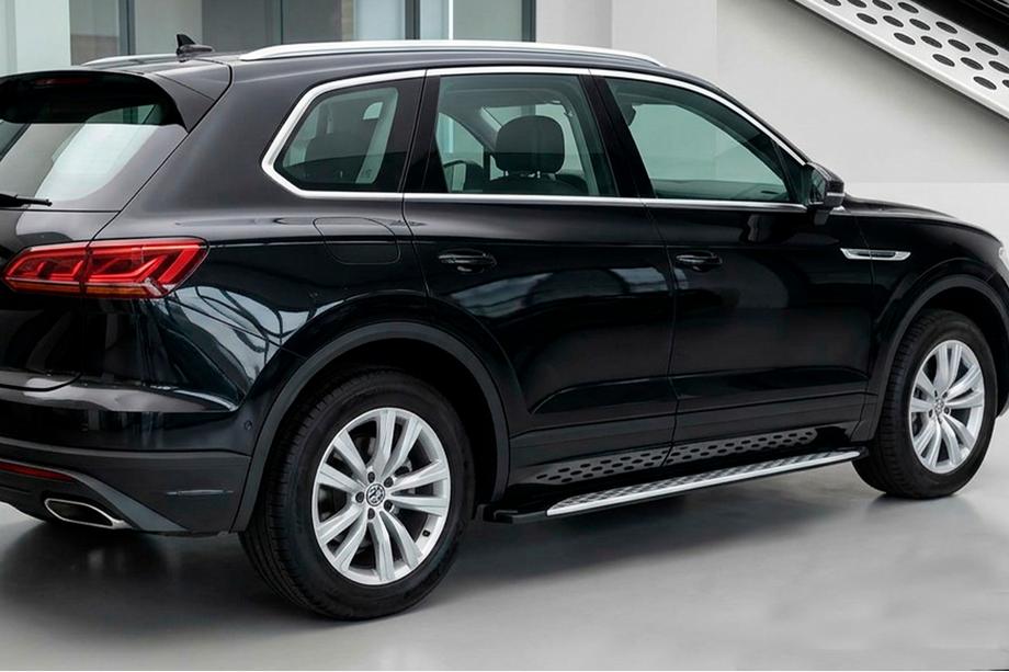 Volkswagen Touareg 2018- Side Steps Shining V1 (2 pcs, Aluminum) Photo 1