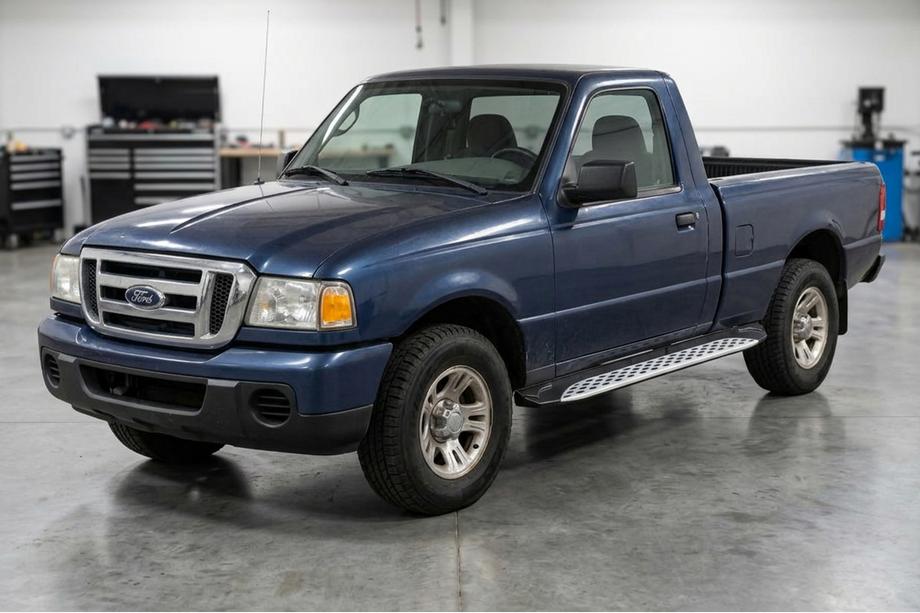 Ford Ranger 2002-2006 Side Steps Shining V1 (2 pcs, Aluminum) Image