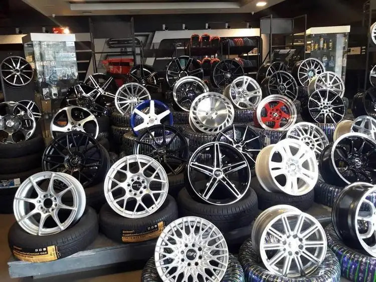 Alloy wheels: pros and cons