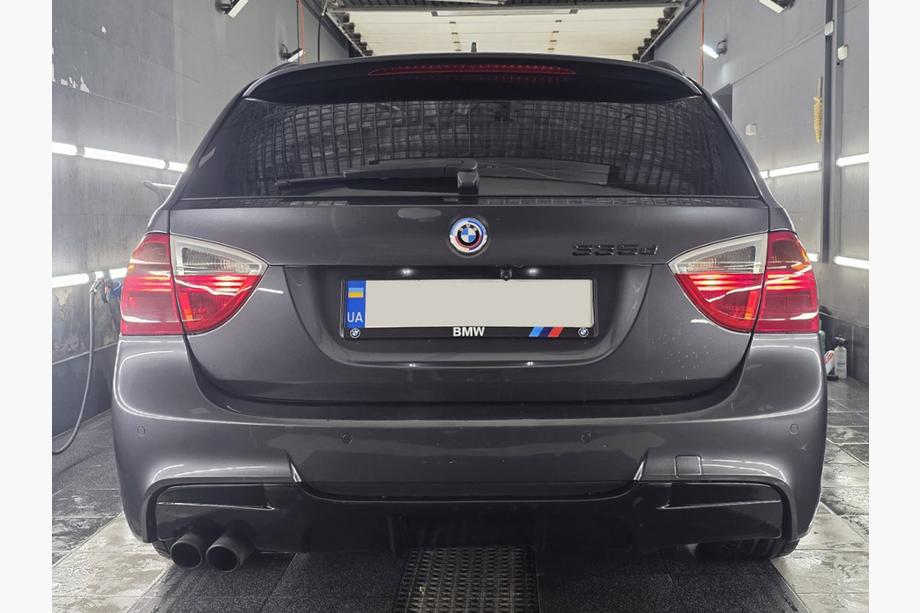 BMW 3 Series E90/E91 2005-2011 Anniversary Emblem 74mm (rear) Image
