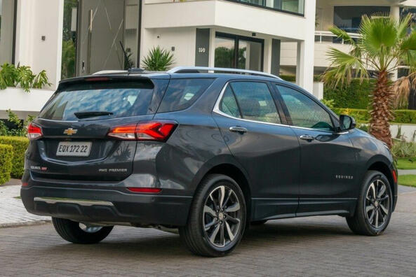 Chevrolet Equinox: updated crossover for a comfortable ride Photo 4