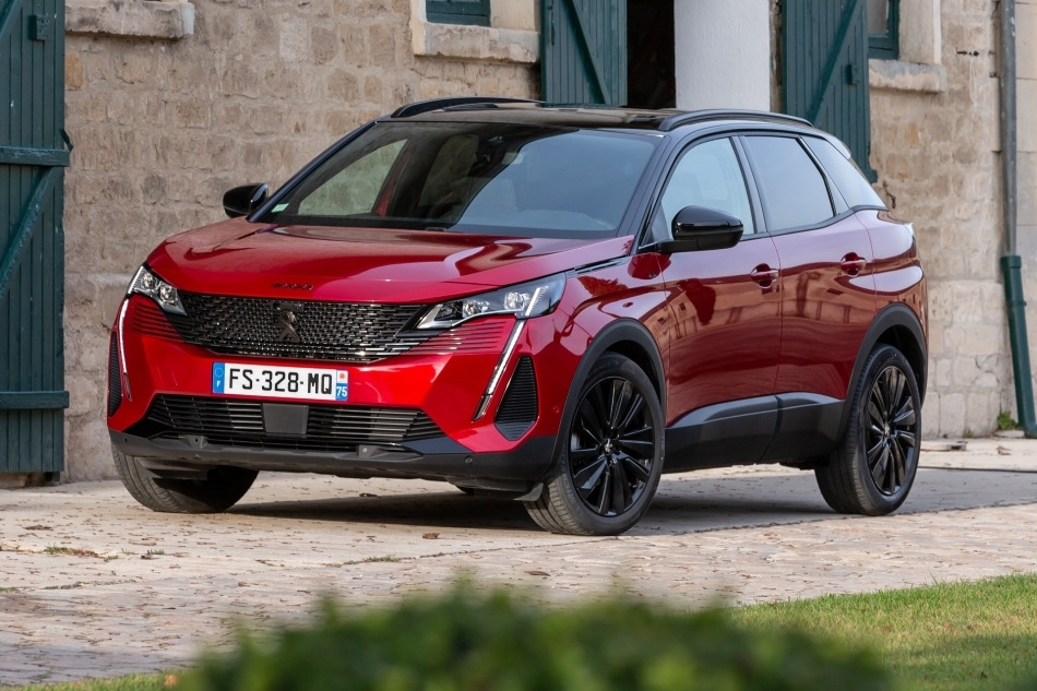 Review of the updated Peugeot 3008 crossover of the second generation