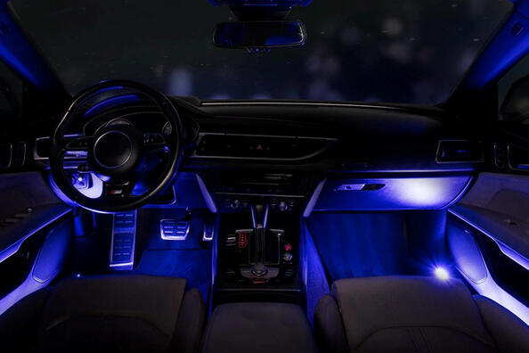 How to choose the color of light for the car interior?