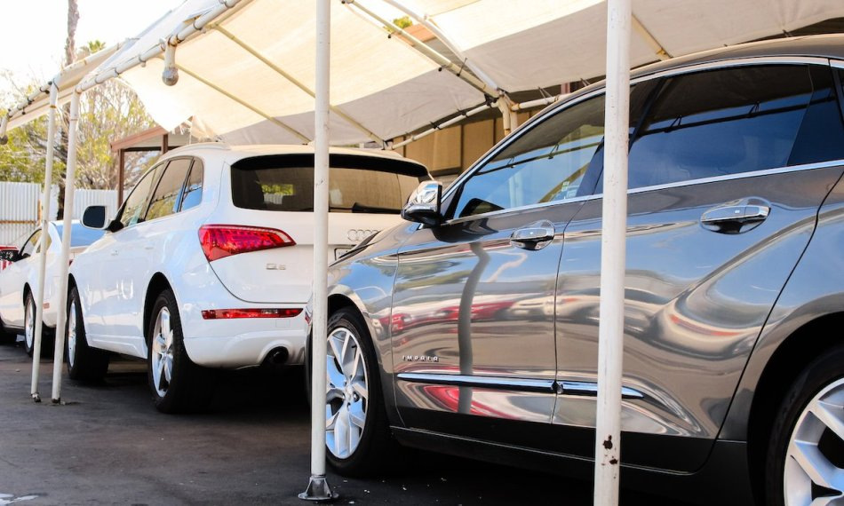 How to properly store a car outdoors