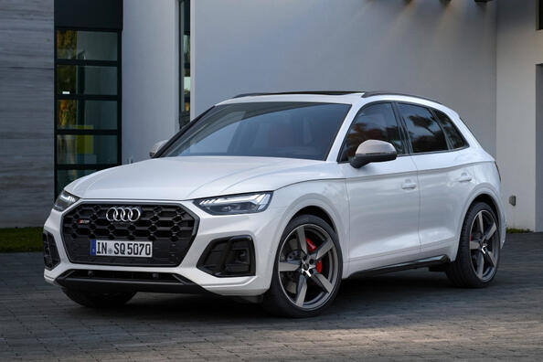 Review of the updated sports crossover Audi SQ5