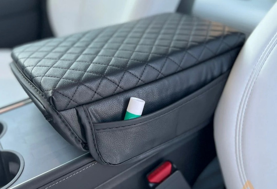 How to choose a cape for the armrest of a car