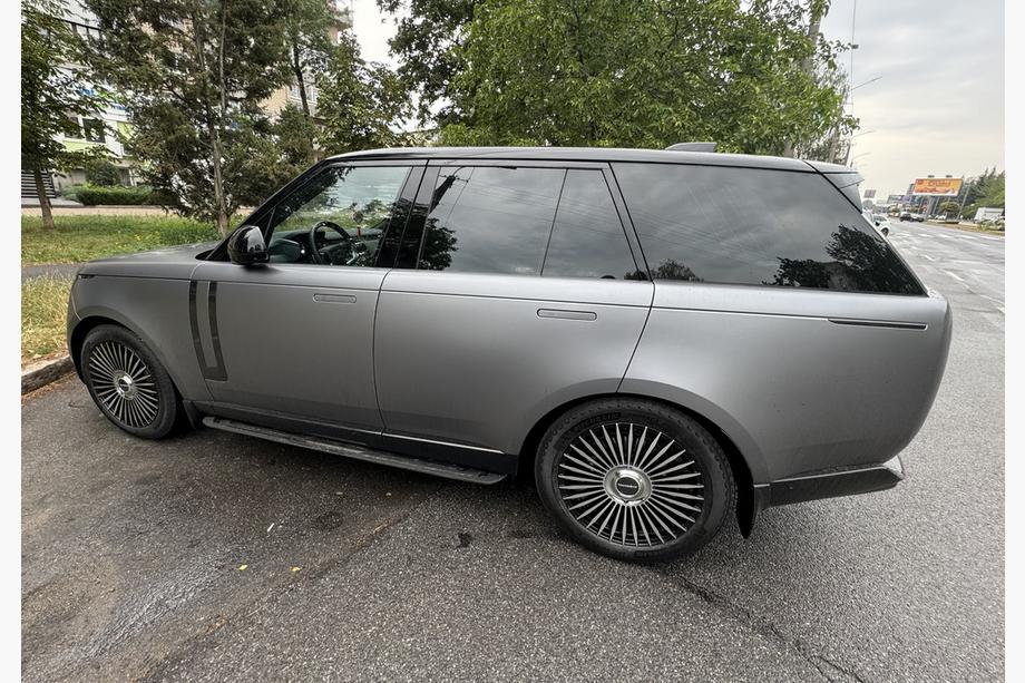 Range Rover V L460 2021- Side steps Original design (for SWB) Image