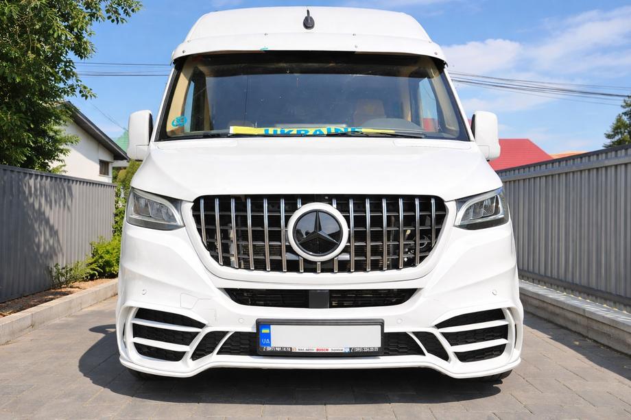 Mercedes Sprinter W907/W910 2018- Front Bumper with Grille V2 (AMG) Photo 3