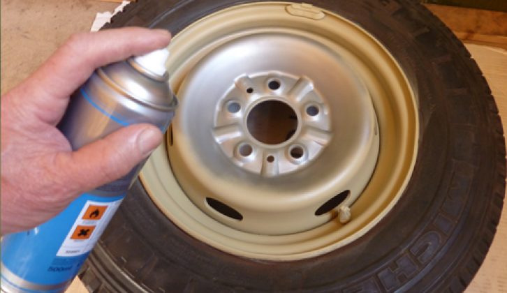 How to update the steel rims of a car with your own hands