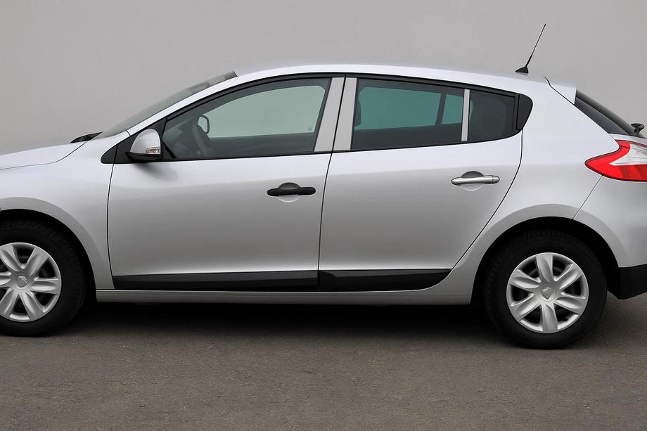 Renault Megane III 2009-2016 Stainless Steel Door Pillar Covers Image