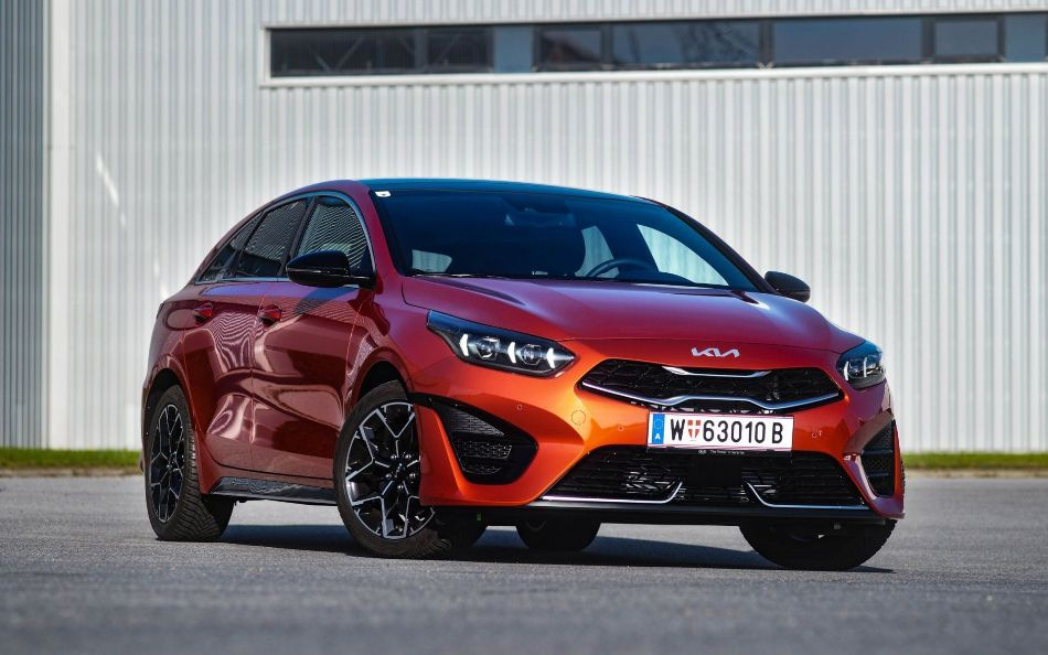 Review of the restyled version of the KIA ProCeed station wagon