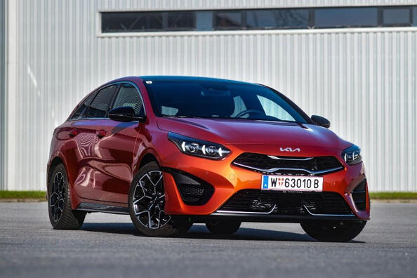 Review of the restyled version of the KIA ProCeed station wagon