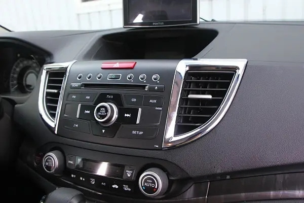 Chrome linings in the interior: benefits, aesthetics